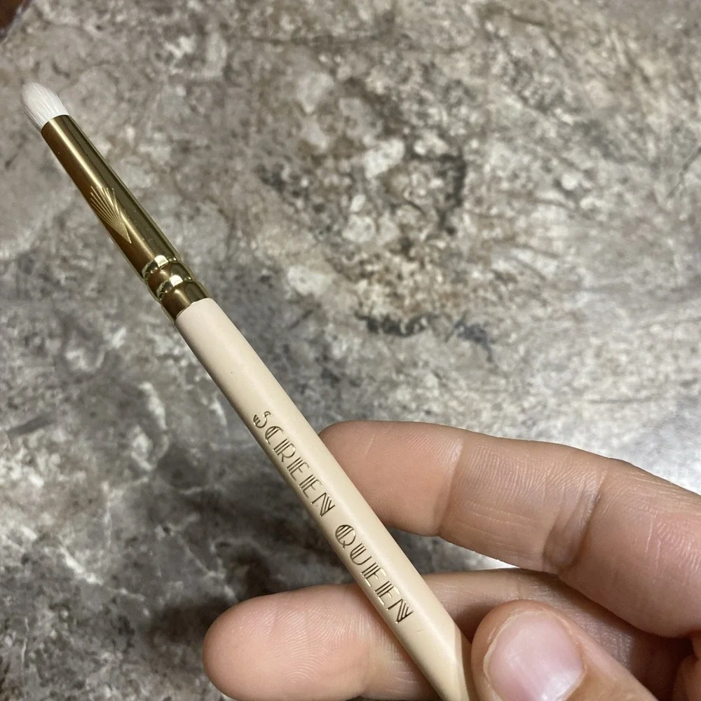 ZOEVA 230 Luxe Pencil Screen Queen‎ Makeup Brush